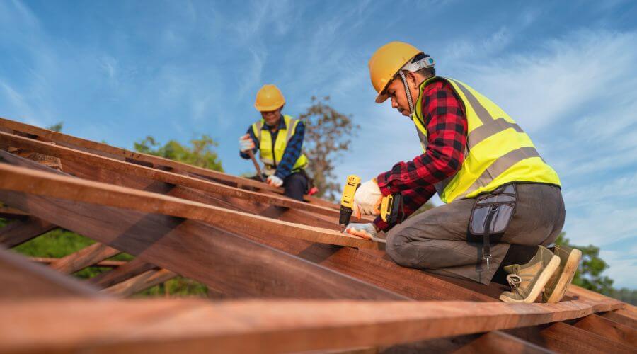 Professional residential roofers in Cedarcreek, MO